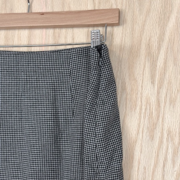 Old Navy A-Line Houndstooth Skirt - Picture 4 of 6